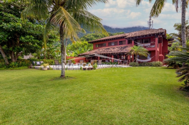 Sobrado com 5 Quartos à Venda, 1.680 m² em Guaecá - São Sebastião
