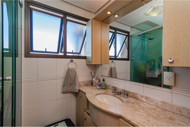 Imagem Apartamento com 2 Quartos à Venda, 73 m² em Menino Deus - Porto Alegre