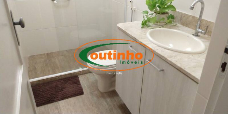 Imagem Casa com 4 Quartos à Venda, 220 m² em Andaraí - Rio De Janeiro Imagem Casa com 4 Quartos à Venda, 220 m² em Andaraí - Rio De Janeiro