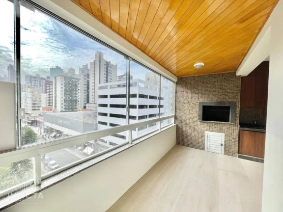 Imagem Apartamento com 2 Quartos à Venda, 79 m² em Centro - Balneário Camboriú
