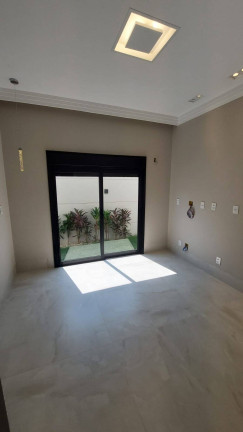 Imagem Casa com 4 Quartos à Venda, 693 m² em Condomínio Florais Itália - Cuiabá