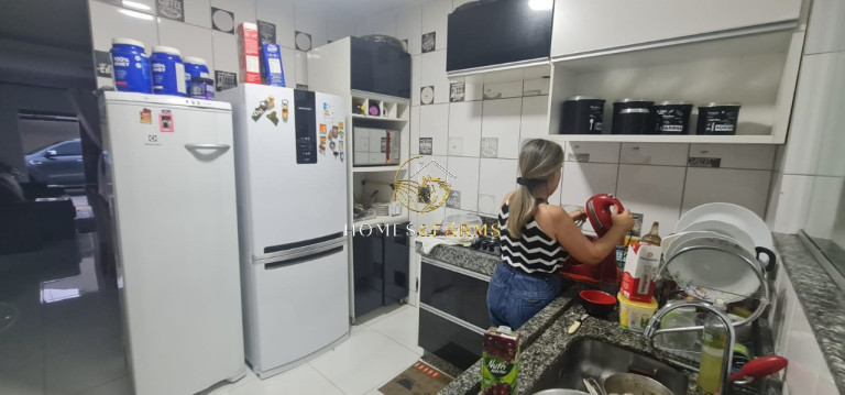 Imagem Casa com 3 Quartos à Venda, 180 m² em Vila São Luiz - Goiânia