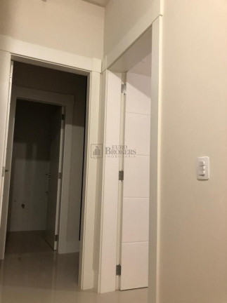 Imagem Sobrado com 3 Quartos à Venda, 250 m² em Centro - Balneário Camboriú Imagem Sobrado com 3 Quartos à Venda, 250 m² em Centro - Balneário Camboriú