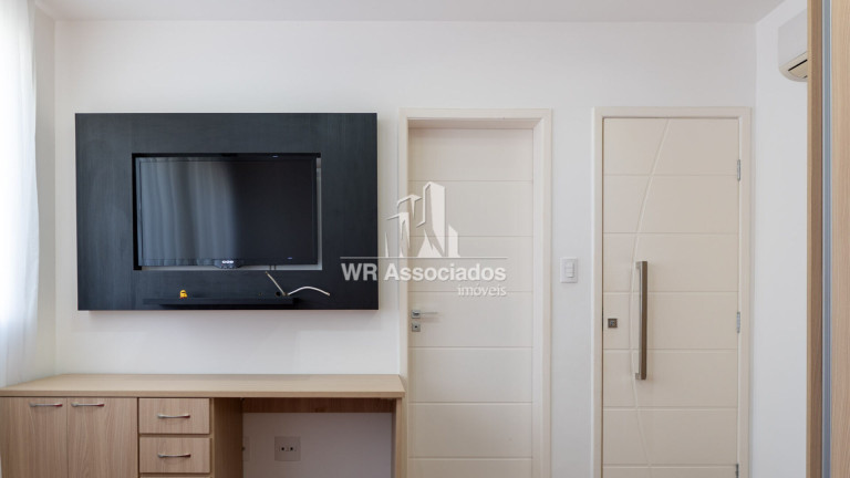 Imagem Casa com 8 Quartos à Venda, 2.200 m²