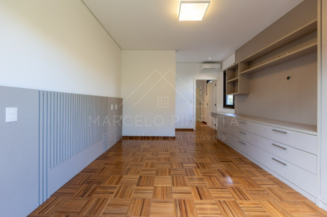 Imagem Sobrado com 4 Quartos à Venda,  em Condomínio Villaggio San Pietro - Valinhos