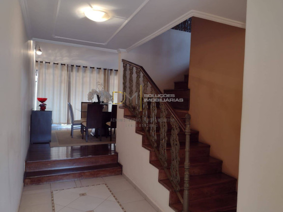 Imagem Sobrado com 3 Quartos à Venda, 300 m² em Centro - Botucatu