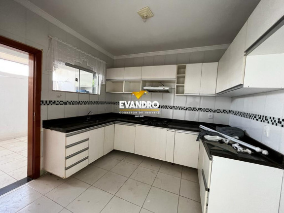 Imagem Casa com 3 Quartos à Venda, 130 m² em Santa Rosa - Cuiabá Imagem Casa com 3 Quartos à Venda, 130 m² em Santa Rosa - Cuiabá