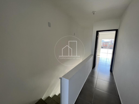 Imagem Casa com 3 Quartos à Venda, 185 m² em São João Do Rio Vermelho - Florianópolis Imagem Casa com 3 Quartos à Venda, 185 m² em São João Do Rio Vermelho - Florianópolis