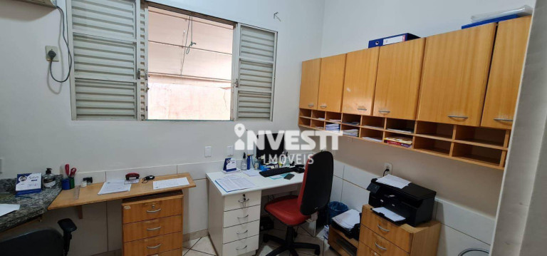 Imagem Casa com 10 Quartos à Venda, 480 m² em Setor Central - Goiânia Imagem Casa com 10 Quartos à Venda, 480 m² em Setor Central - Goiânia