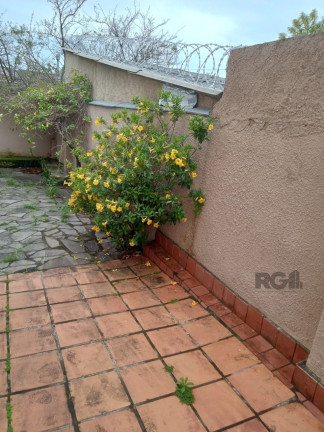 Imagem Casa com 4 Quartos para Alugar, 200 m² em Chácara Das Pedras - Porto Alegre Imagem Casa com 4 Quartos para Alugar, 200 m² em Chácara Das Pedras - Porto Alegre