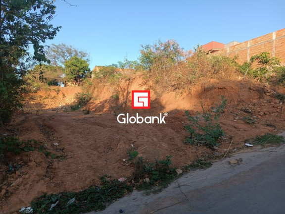 Imagem Terreno à Venda, 180 m² em Santa Rafaela - Montes Claros Imagem Terreno à Venda, 180 m² em Santa Rafaela - Montes Claros