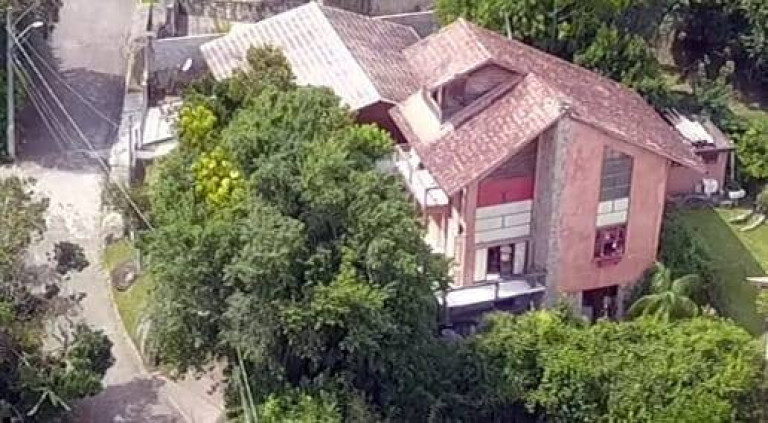 Casa com 3 Quartos à Venda, 220 m² em Cacupé - Florianópolis