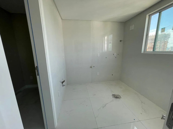 Imagem Apartamento com 4 Quartos à Venda, 260 m² em Meia Praia - Itapema