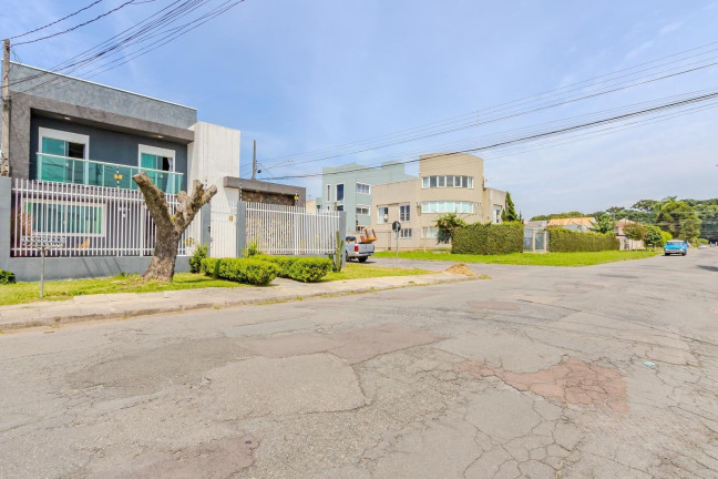 Imagem Casa com 3 Quartos à Venda, 165 m² em Capão Da Imbuia - Curitiba Imagem Casa com 3 Quartos à Venda, 165 m² em Capão Da Imbuia - Curitiba