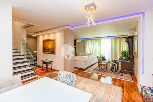 Casa com 3 Quartos à Venda, 320 m² em Planalto Paulista - São Paulo