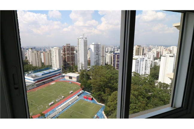 Imagem Apartamento com 1 Quarto à Venda, 401 m² em Vila Suzana - São Paulo Imagem Apartamento com 1 Quarto à Venda, 401 m² em Vila Suzana - São Paulo