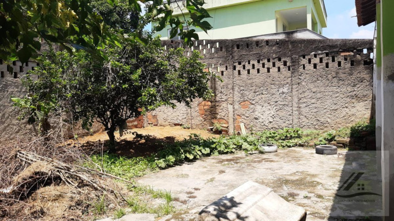Imagem Casa com 2 Quartos à Venda, 360 m²