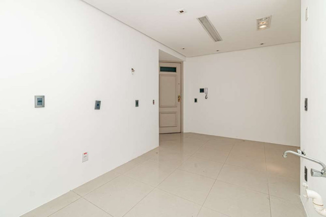 Imagem Imóvel com 3 Quartos à Venda, em Petrópolis - Porto Alegre Imagem Imóvel com 3 Quartos à Venda, em Petrópolis - Porto Alegre