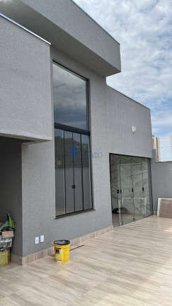Casa com 3 Quartos à Venda, 370 m² em Centro - Anápolis