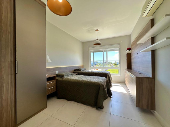 Imagem Casa com 3 Quartos à Venda, 197 m² em Dubai - Capao Da Canoa Imagem Casa com 3 Quartos à Venda, 197 m² em Dubai - Capao Da Canoa