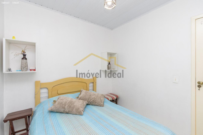 Imagem Casa com 3 Quartos à Venda, 72 m² em Uberaba - Curitiba