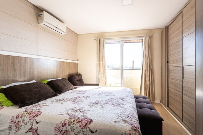 Imagem Casa com 3 Quartos à Venda, 237 m² em Jardim D'abril - Osasco