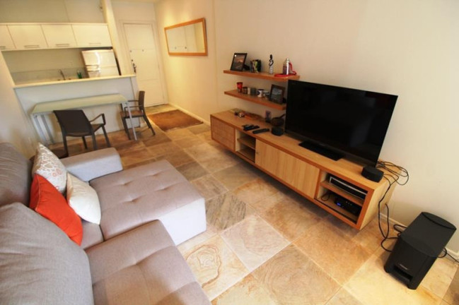 Imagem Apartamento com 1 Quarto para Temporada, 37 m² em Copacabana - Rio De Janeiro Imagem Apartamento com 1 Quarto para Temporada, 37 m² em Copacabana - Rio De Janeiro