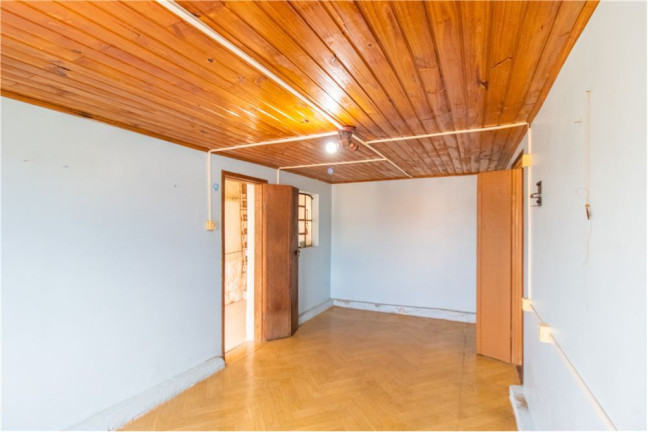 Imagem Casa com 5 Quartos à Venda,  em Partenon - Porto Alegre