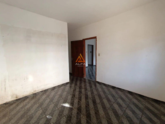 Imagem Casa com 3 Quartos à Venda, 385 m²