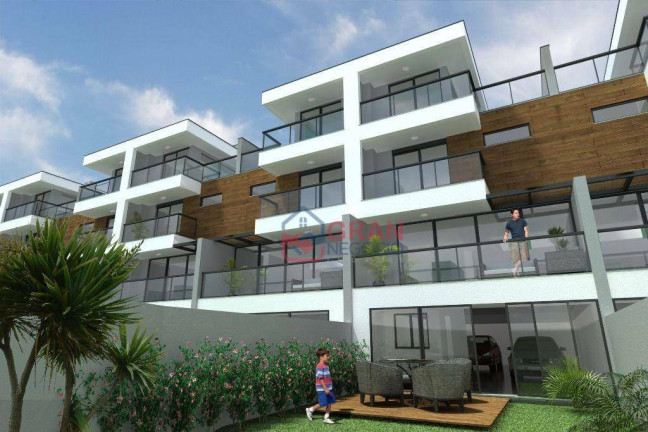 Sobrado com 3 Quartos à Venda, 279 m² em Santo Inácio - Curitiba