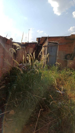 Imagem Casa com 2 Quartos à Venda, 360 m² em Vila Santa Fé - Pirassununga