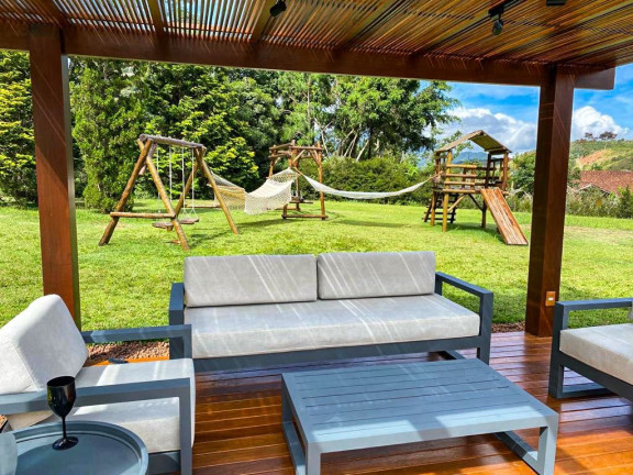Imagem Imóvel com 9 Quartos à Venda, 220.000 m² em Serrinha - Teresópolis Imagem Imóvel com 9 Quartos à Venda, 220.000 m² em Serrinha - Teresópolis