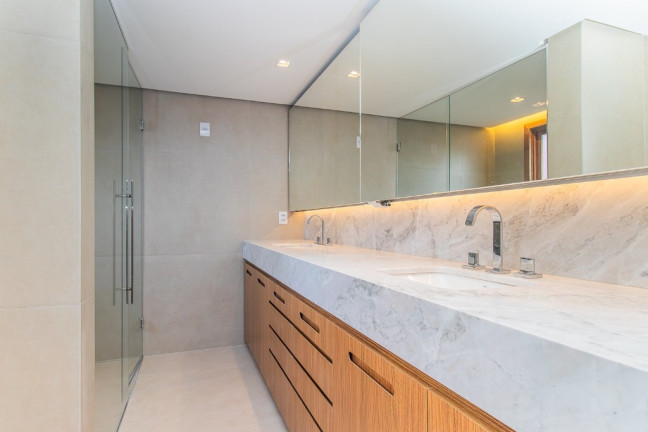 Imagem Apartamento com 3 Quartos à Venda, 170 m² em Moinhos De Vento - Porto Alegre