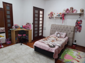 Sobrado com 3 Quartos à Venda,  em Vila Liberdade - Jundiaí