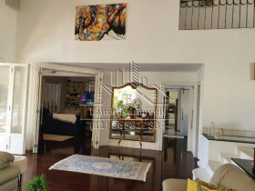 Imóvel com 4 Quartos à Venda, 560 m² em Condomínio Forest Hills - Jandira