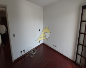 Sobrado com 4 Quartos à Venda, 180 m² em Vila Sônia - São Paulo