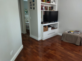 Imóvel com 4 Quartos à Venda, 280 m² em Panamby - São Paulo