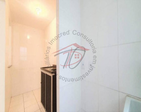 Imóvel com 2 Quartos à Venda, 51 m² em Jardim Santa Izabel - Hortolândia
