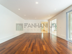 Casa com 3 Quartos à Venda, 600 m² em Vila Nova Conceição - São Paulo