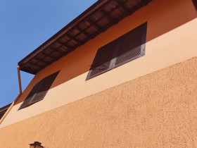 Imóvel com 3 Quartos à Venda,  em Vila Jeriva - Várzea Paulista