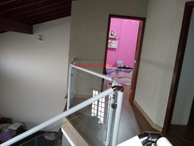 Sobrado com 3 Quartos à Venda, 250 m² em Vila Aparecida - Jundiaí