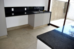 Casa com 4 Quartos à Venda, 410 m² em Boaçava - São Paulo