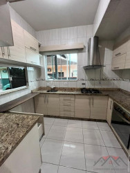 Casa com 3 Quartos à Venda, 469 m² em São Marcos - Joinville