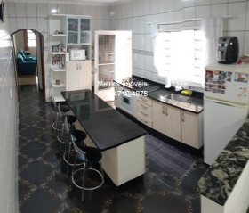 Imóvel com 3 Quartos à Venda,  em Eloy Chaves - Jundiaí