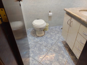 Imóvel com 3 Quartos à Venda,  em Vila Jeriva - Várzea Paulista