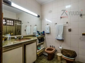 Casa com 4 Quartos à Venda,  em Bosque Da Saúde - São Paulo