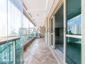 Imóvel com 4 Quartos à Venda, 490 m² em Jardim Paulistano - São Paulo
