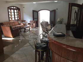 Sobrado com 5 Quartos à Venda, 572 m² em Alphaville - Santana De Parnaíba