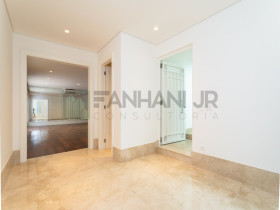 Casa com 3 Quartos à Venda, 600 m² em Vila Nova Conceição - São Paulo