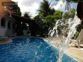 Casa com 7 Quartos à Venda, 2.000 m²
